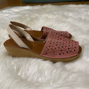 Kenneth Cole Reaction wedges
